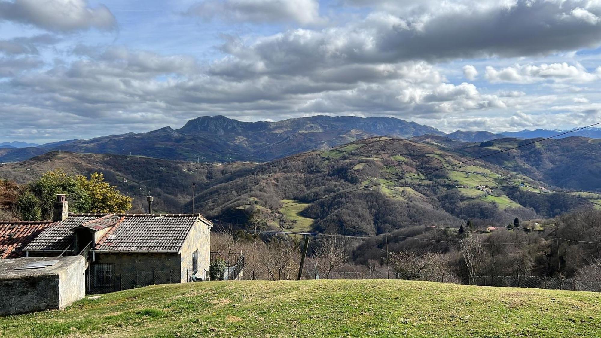 Almastur Rural Vila Siero Exterior foto